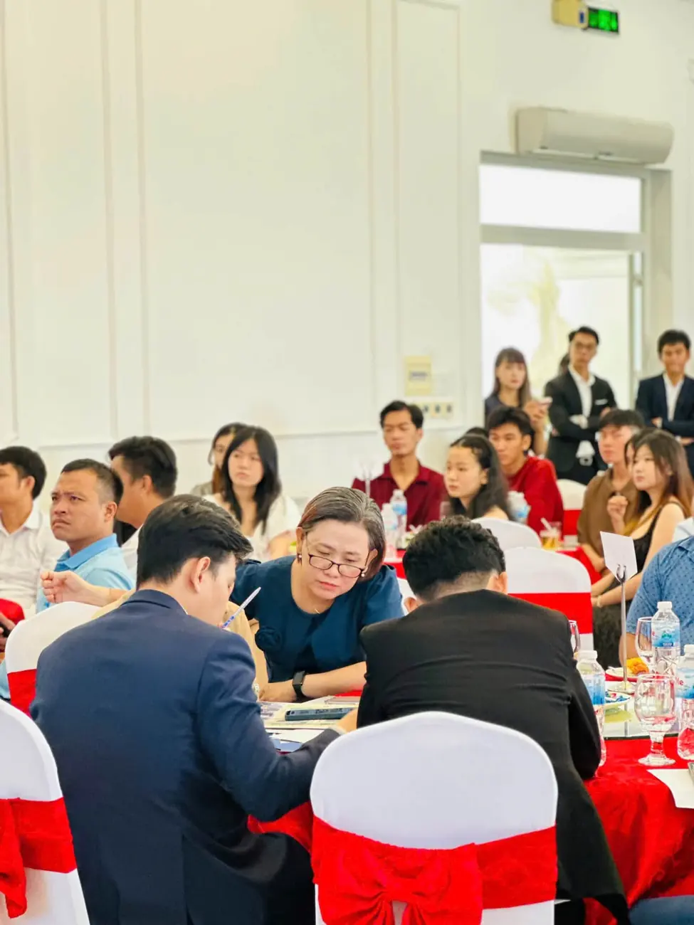 Trao quà tặng vàng tại lễ mở bán Central Home