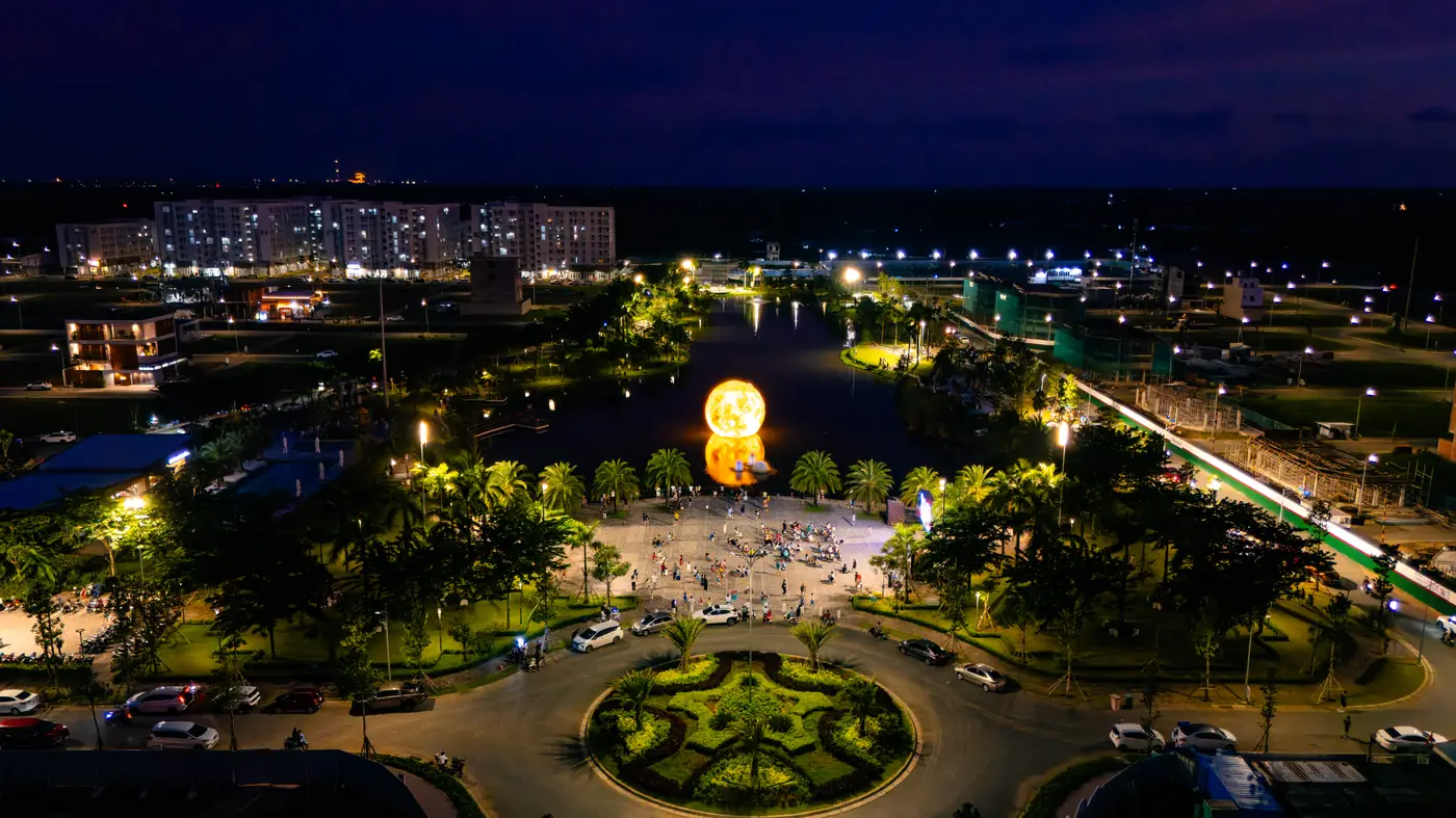Nam Long II Central Lake về đêm