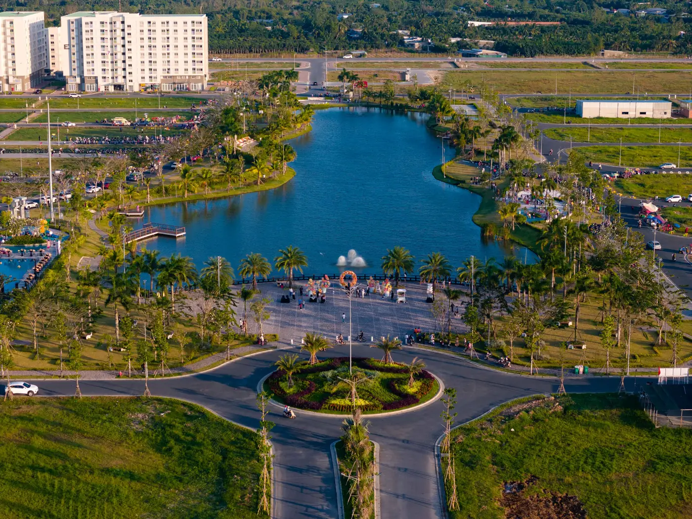 Hình ảnh thực tế hồ trung tâm Nam Long II